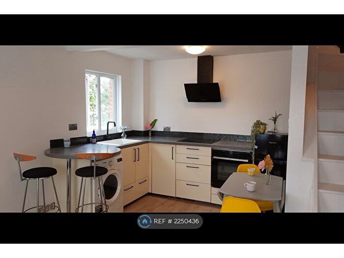 1 Bedroom Terraced House To Rent In William Booth Road, London, SE20