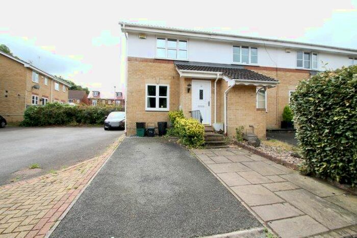 2 Bedroom Property To Rent In Helegan Close, Orpington, BR6
