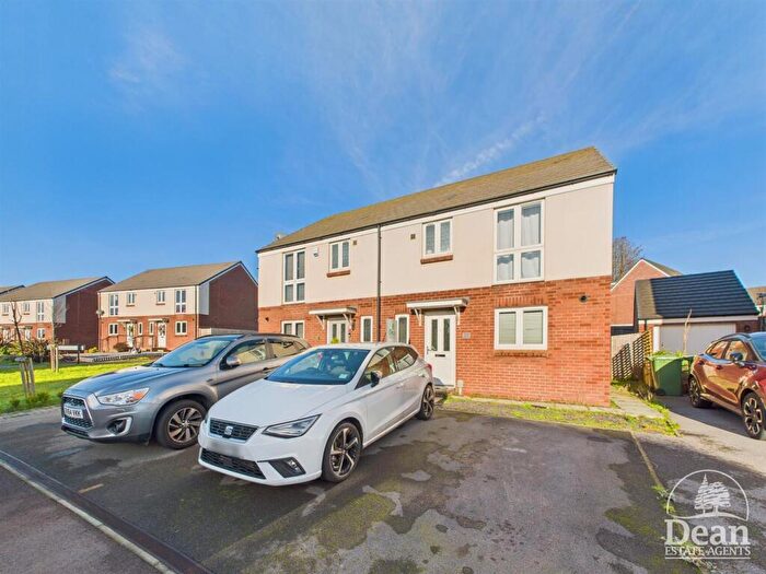 3 Bedroom Semi Detached House For Sale In Par Four Lane, Lydney, GL15