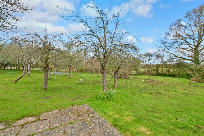 3 Bedroom Barn Conversion For Sale In Clayhill Road, Leigh, Surrey, RH2
