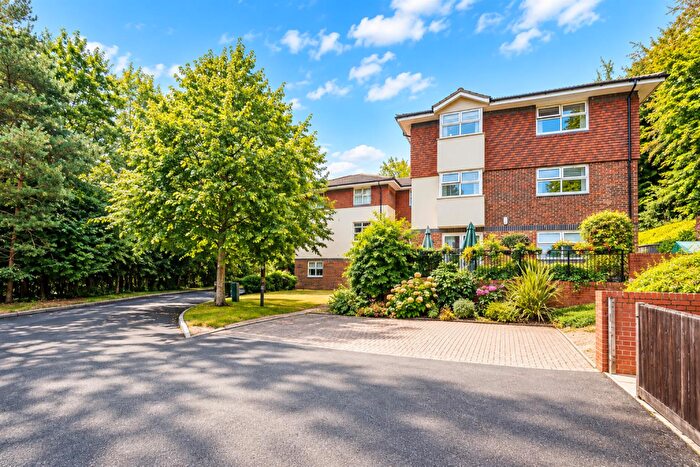 1 Bedroom Apartment For Sale In Hazel Way, Chipstead, Coulsdon, CR5