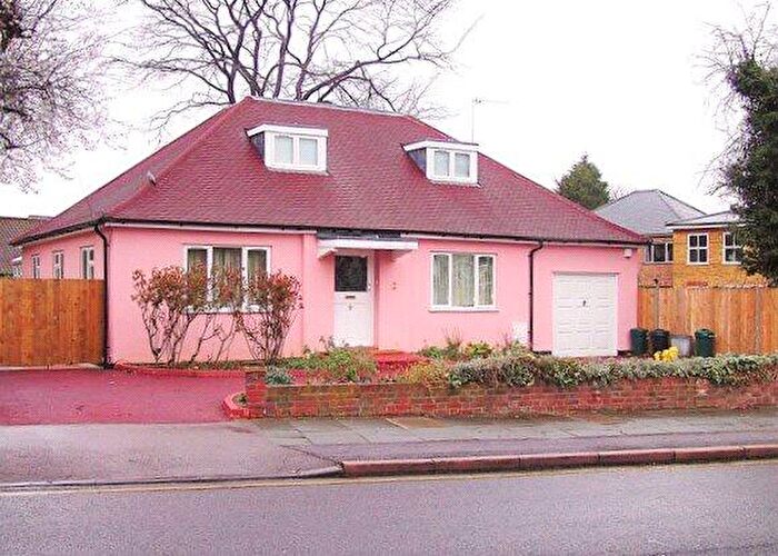 4 Bedroom Detached House To Rent In Presburg Road, New Malden, Surrey, KT3