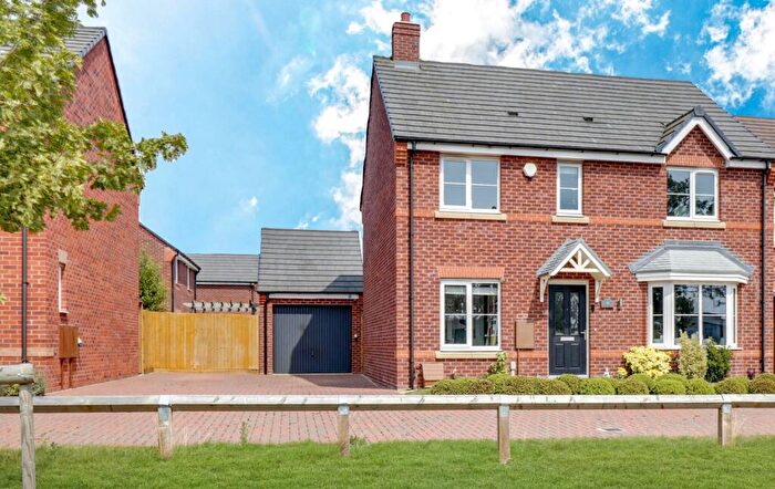 4 Bedroom Detached House For Sale In Monk Road, Burton-On-Trent, Staffordshire, DE13