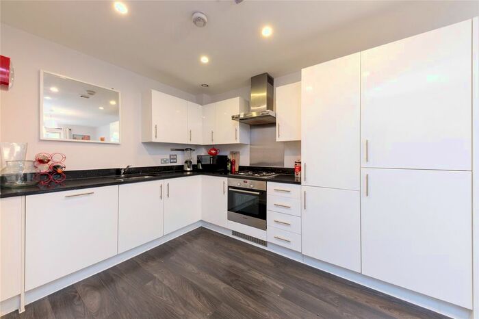1 Bedroom Flat To Rent In Chris Pullen Way, Islington, N7