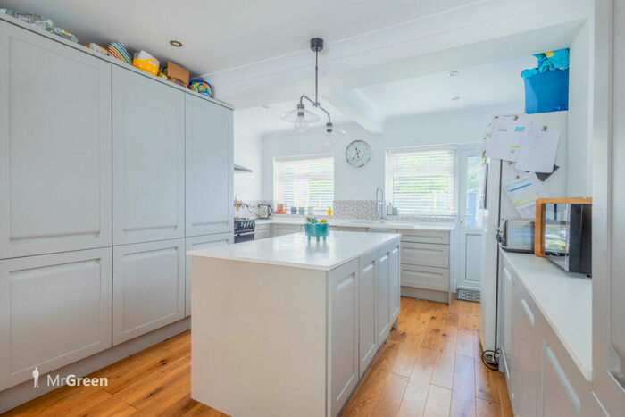 5 Bedroom Detached House For Sale In The Grove, Christchurch, BH23