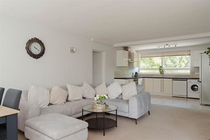 2 Bedroom Apartment For Sale In Wray Common Road, Reigate, RH2