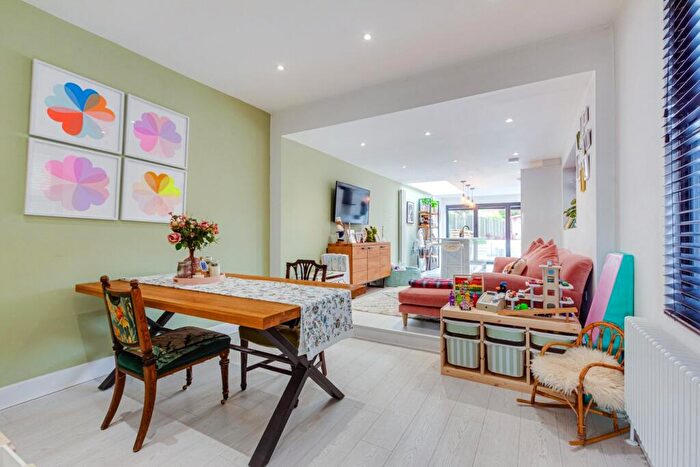 4 Bedroom Semi Detached House For Sale In Birkbeck Road, Sidcup, DA14