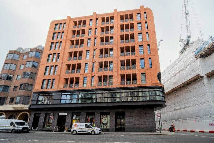 3 Bedroom Flat To Rent In Artillery Row, London, City Of Westminster, Greater London, SW1P