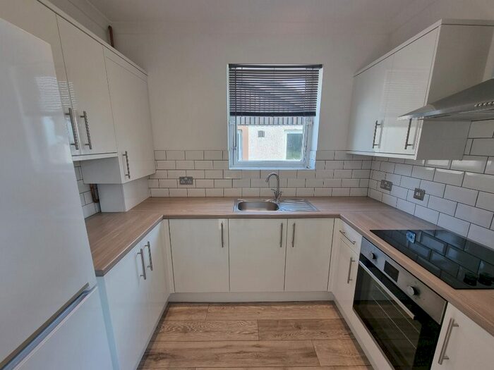 1 Bedroom Flat To Rent In Pittodrie Place, Old Aberdeen, Aberdeen, AB24