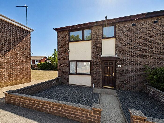 3 Bedroom End Of Terrace House For Sale In Poplar Close, Witham, Essex, CM8