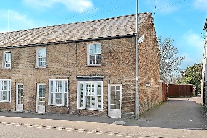 2 Bedroom End Of Terrace House For Sale In High Street, Ongar, CM5