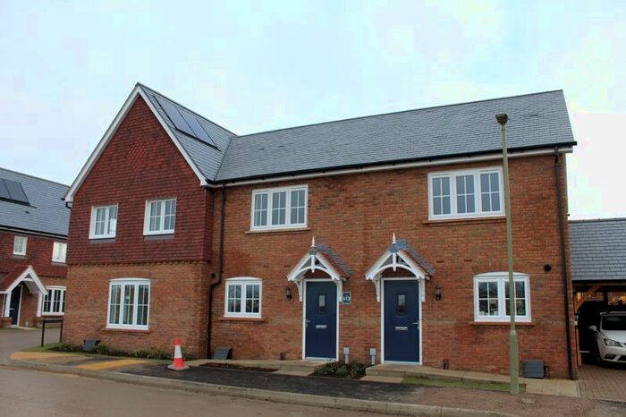 2 Bedroom Property To Rent In Huxley Drive, Didcot, OX11