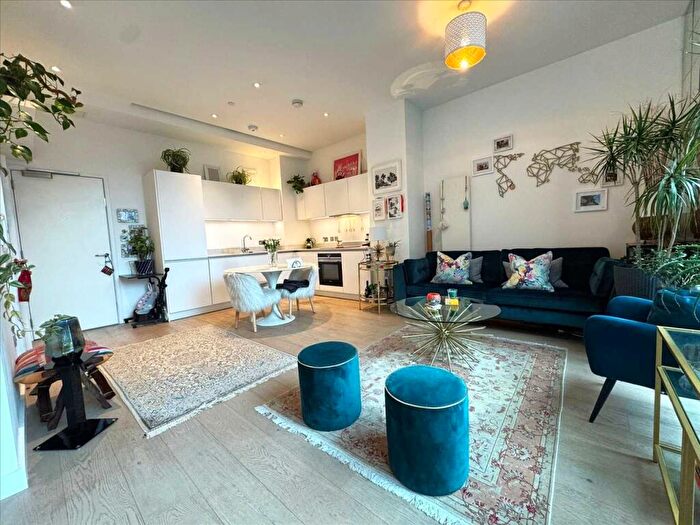 1 Bedroom Flat To Rent In Highgate Hill, London, N19