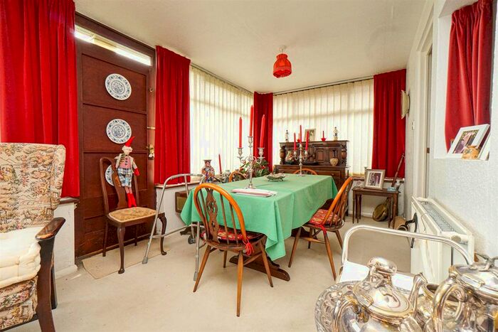 2 Bedroom Detached Bungalow For Sale In Friars Hill, Guestling, TN35