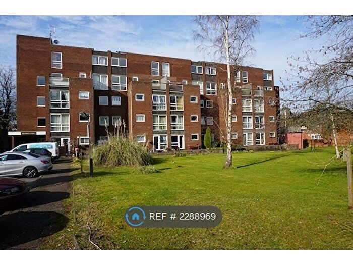 2 Bedroom Flat To Rent In Bath Road, Reading, RG30
