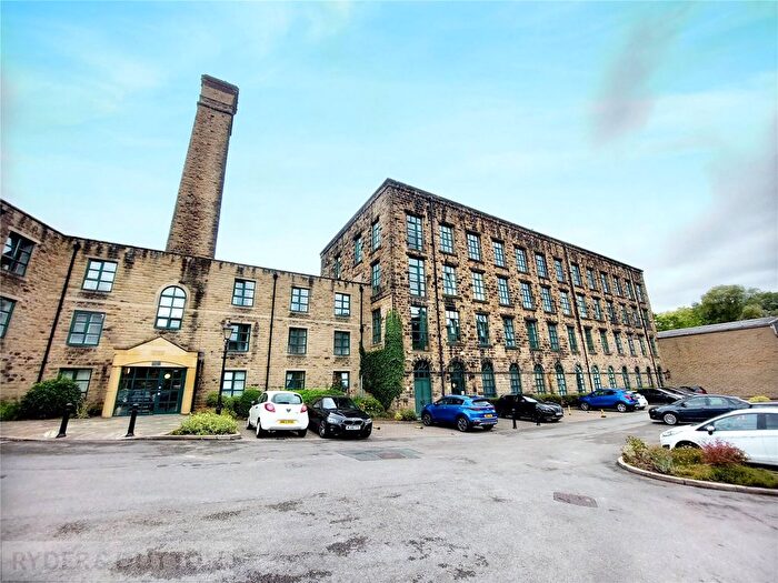2 Bedroom Flat To Rent In Alexandra Mill, Mill Street, Uppermill, Oldham, OL3