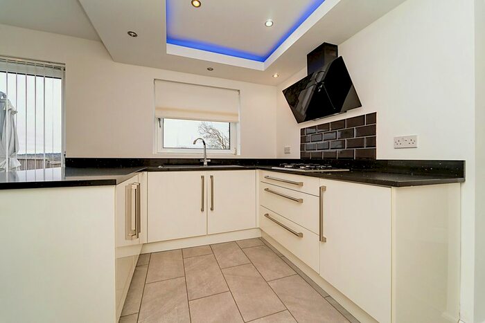 3 Bedroom Detached House To Rent In Wellfield Drive, Burnley, Lancashire, BB12