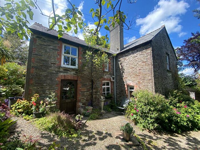 5 Bedroom Detached House For Sale In Tavistock Road, Launceston, PL15