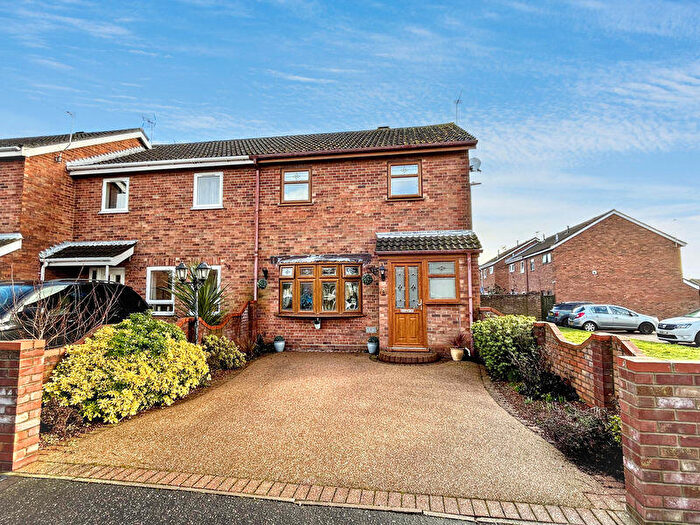 3 Bedroom End Of Terrace House For Sale In Parkland Drive, Bradwell, Gt Yarmouth, NR31