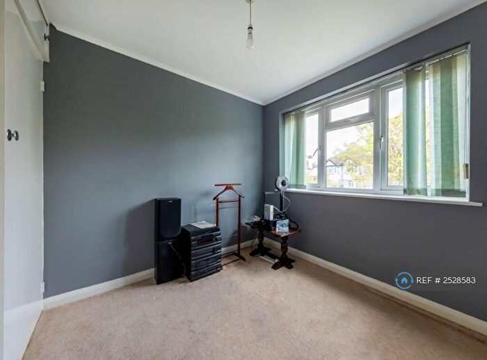 5 Bedroom Detached House To Rent In Village Way, Beckenham, BR3
