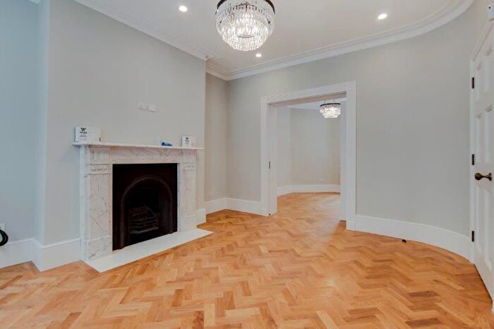 4 Bedroom Terraced House To Rent In Dorset Street, Marylebone, London, W1U