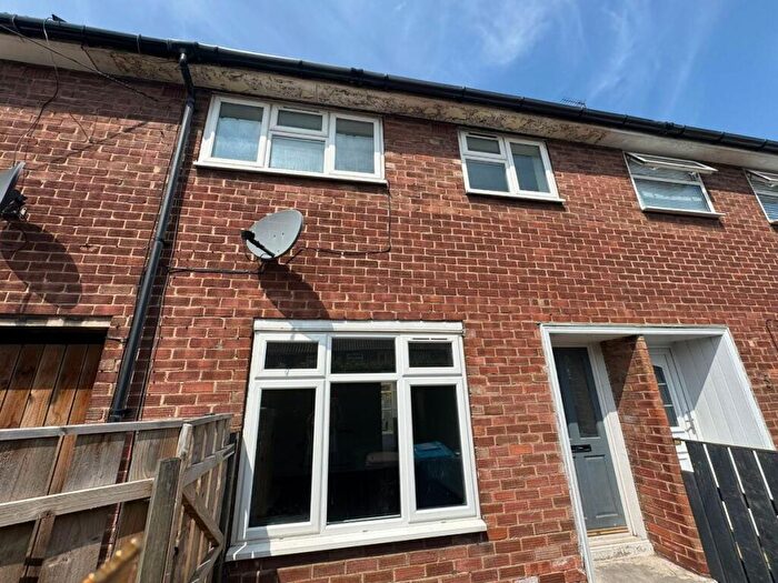 3 Bedroom Terraced House For Sale In Uxbridge Grove, Hull, HU9