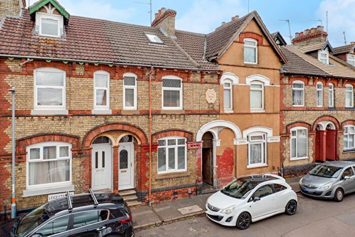 3 Bedroom Terraced House For Sale In Leicester Street, Kettering, NN16