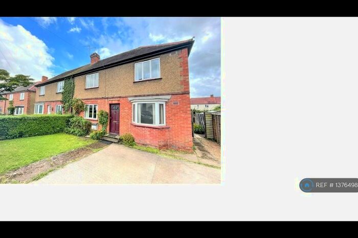 5 Bedroom Semi-Detached House To Rent In Lincoln Road, Guildford, GU2
