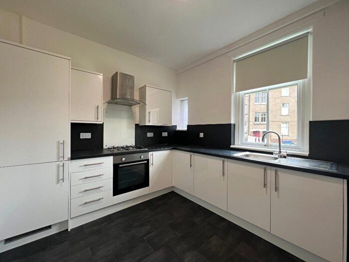 2 Bedroom Flat To Rent In Claypotts Road, Broughty Ferry, Dundee, DD5