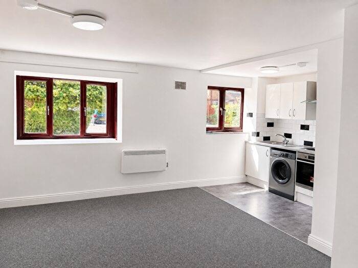 2 Bedroom Flat To Rent In Jack Clow Road, Stratford, Newham, London, E15