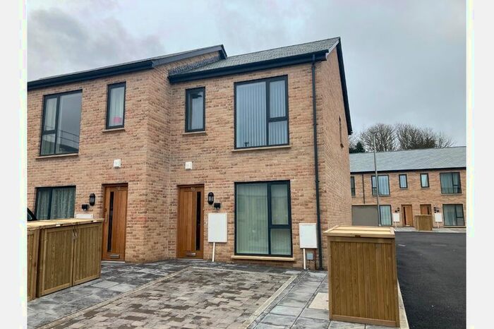 2 Bedroom End Of Terrace House To Rent In Harveys Yard, Hayle, TR27