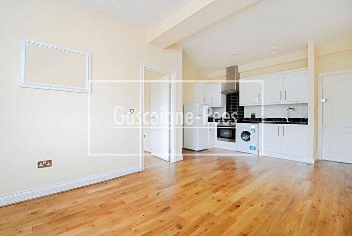 1 Bedroom Flat To Rent In Flat Jupiter Court, Surbiton, KT5