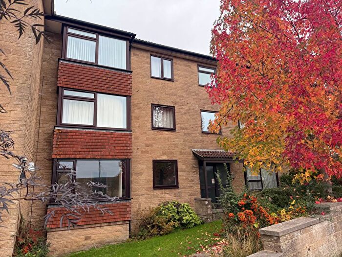 2 Bedroom Flat For Sale In Sherborne Road, Yeovil, BA21