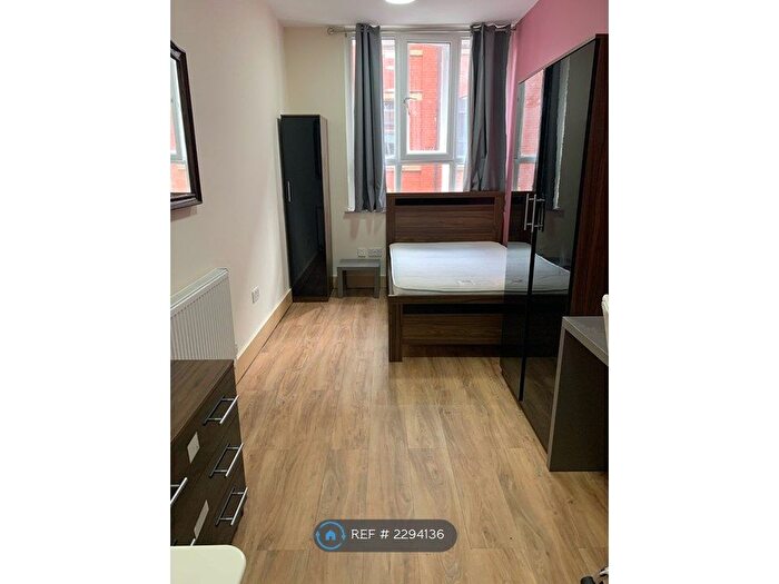 2 Bedroom Flat To Rent In Cobourg Street, Manchester, M1