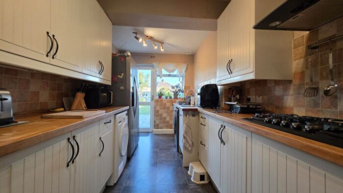 4 Bedroom House To Rent In Milroy Avenue, Gravesend, DA11