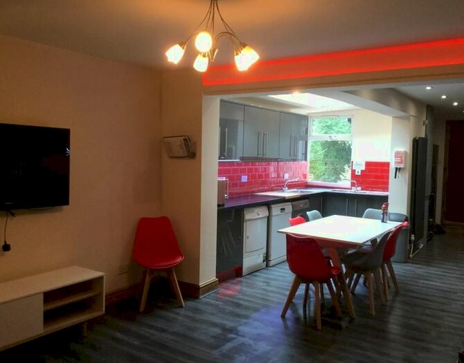 7 Bedroom Terraced House To Rent In Tiverton Road, Selly Oak, Birmingham, B29