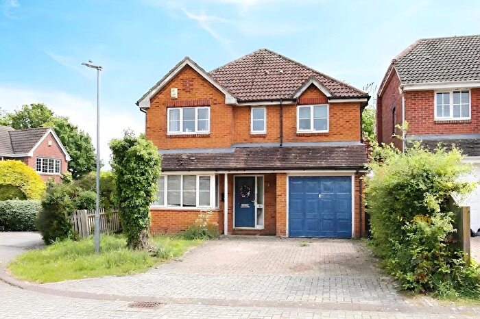 4 Bedroom Detached House For Sale In Foxtail Gardens, SP11