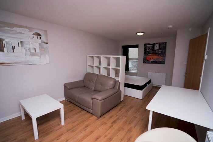 Studio To Rent In Powis Terrace, Aberdeen, AB25