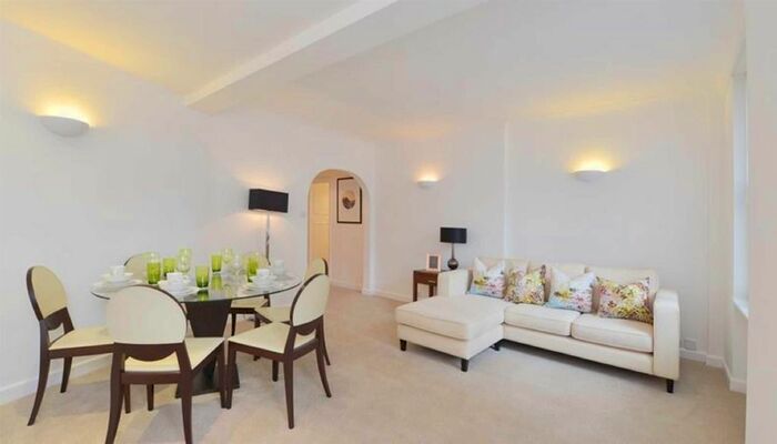 2 Bedroom Chalet To Rent In Mayfair, London, W1J