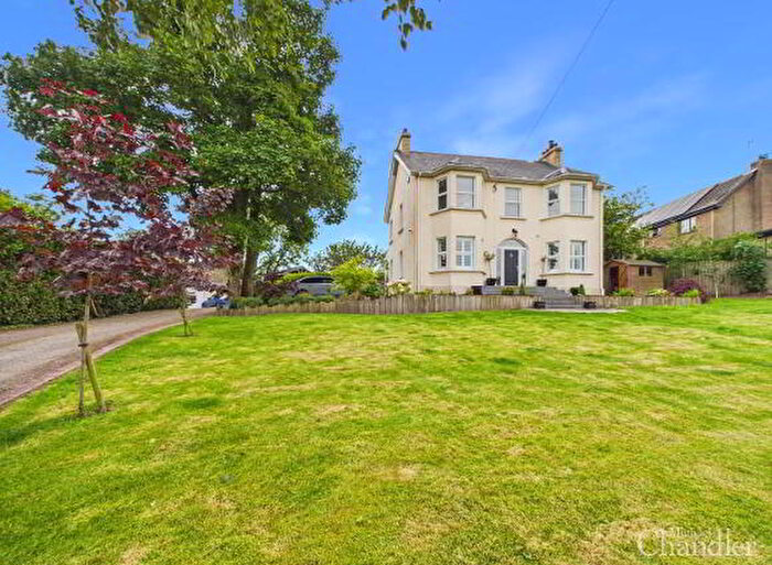 4 Bedroom Detached House For Sale In Lisburn Road, Ballynahinch, BT24