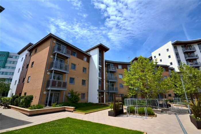 1 Bedroom Flat To Rent In Kelvin Gate, Bracknell, Berkshire, RG12