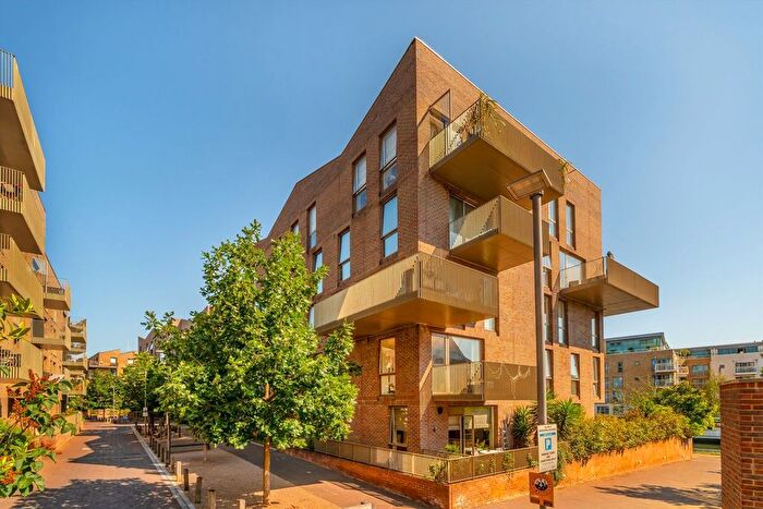 2 Bedroom Flat For Sale In Durham Wharf Drive, Chiswick, TW8