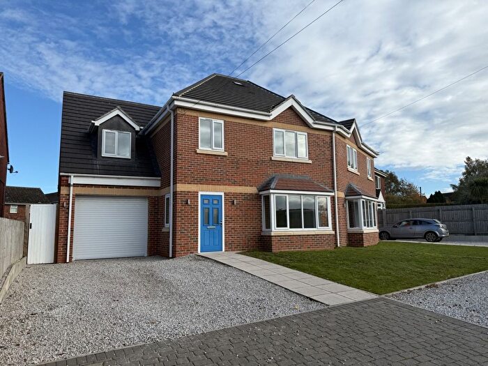 4 Bedroom Semi-Detached House For Sale In Kennel Lane, Reepham, LN3