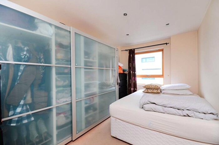 2 Bedroom Flat To Rent In Cam Road, Stratford, London, E15