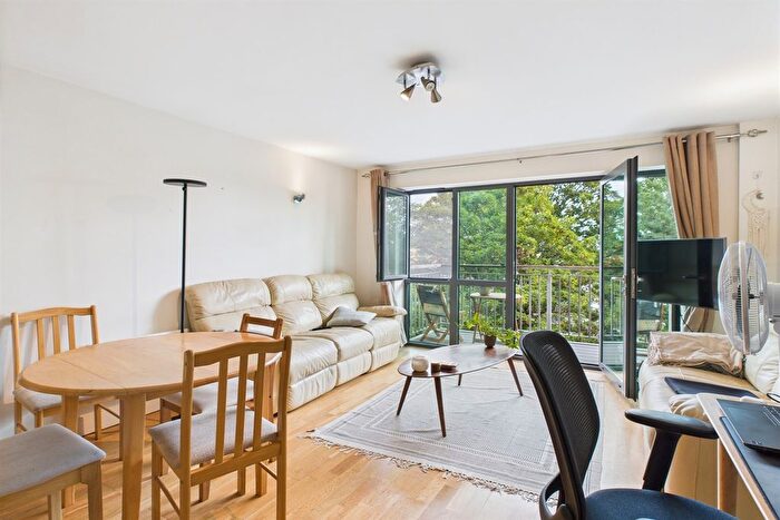 1 Bedroom Flat For Sale In Nonsuch House, Colliers Wood, SW19