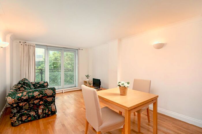 3 Bedroom Flat To Rent In Euston Rd, London, NW1