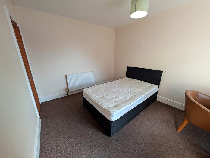 2 Bedroom Flat To Rent In Acland Road, Bournemouth, Dorset, BH9