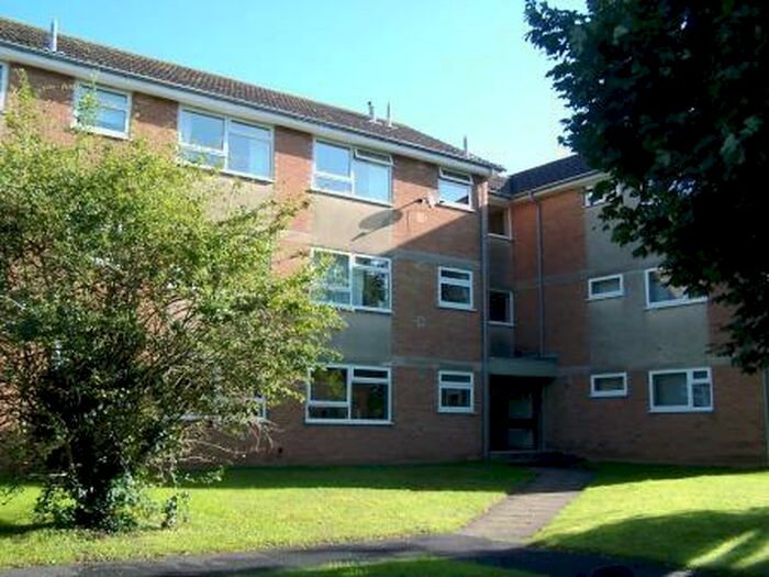 1 Bedroom Apartment To Rent In Woodlands Road, Witney, Oxfordshire, OX28