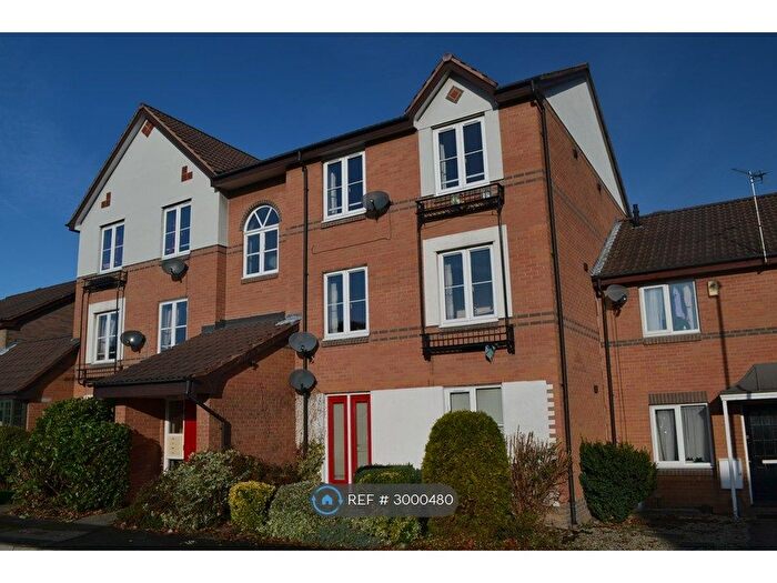 2 Bedroom Flat To Rent In Grange Road, Hunslet, Leeds, LS10
