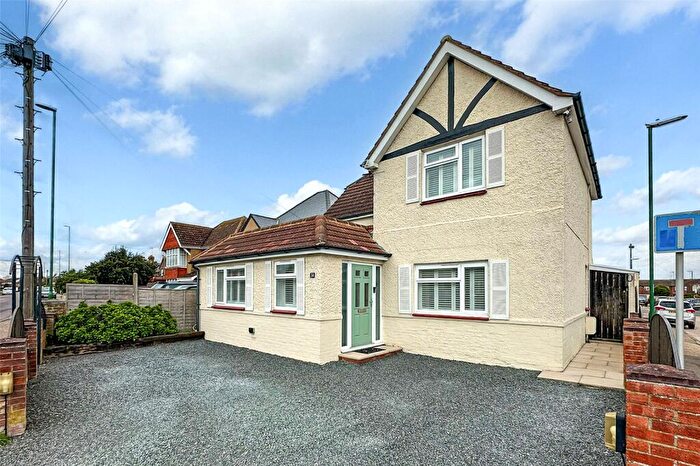 3 Bedroom Detached House For Sale In Worthing Road, Rustington, Littlehampton, West Sussex, BN16